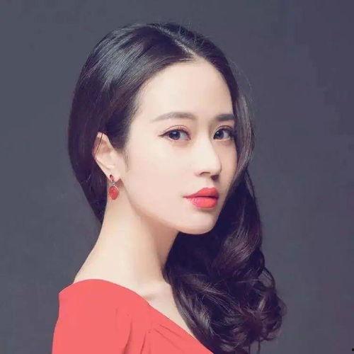 网红作家伍倩,揭秘网红作家背后的文学世界