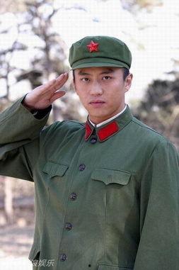 军装照 明星,明星们的英姿焕发瞬间