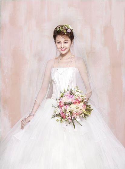 明星穿婚纱的图片,明星婚纱照，美丽瞬间定格永恒