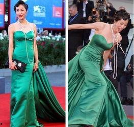 女明星走观光瞬间,女明星漫步观光街头的瞬间风采